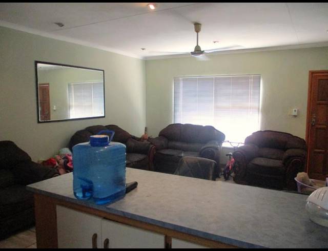 2 BEDROOM TOWNHOUSE FOR SALE IN WILGEHOF